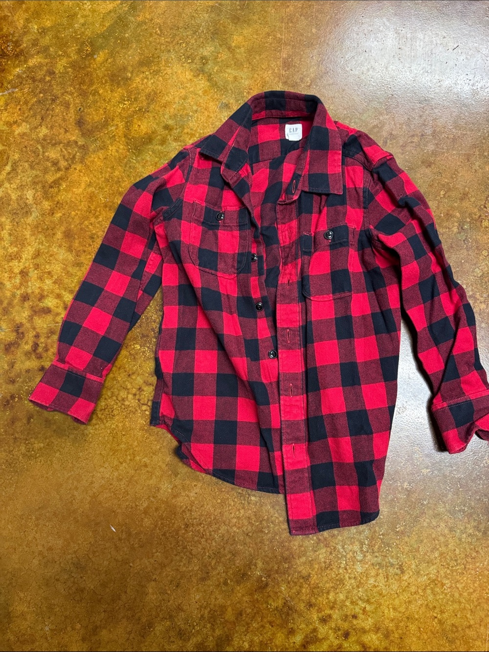 GAP Red and Black Buffalo Plaid Button-Down Shirt